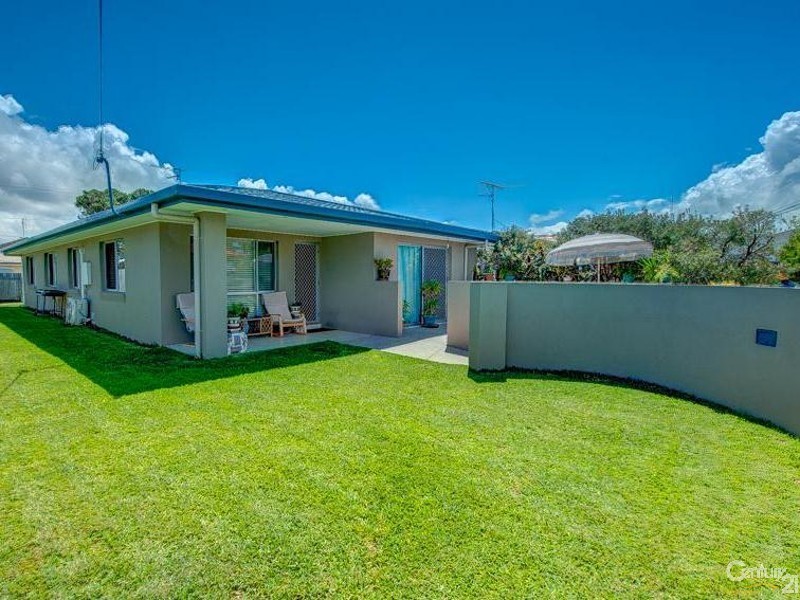 15 Ilaroo Crescent, Warana QLD 4575