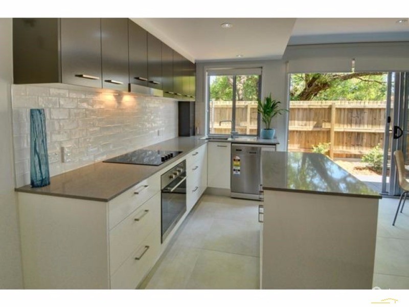 2/109 Duporth Avenue, Maroochydore QLD 4558