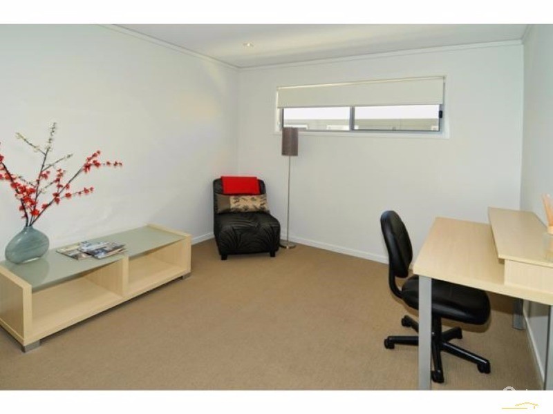 2/109 Duporth Avenue, Maroochydore QLD 4558