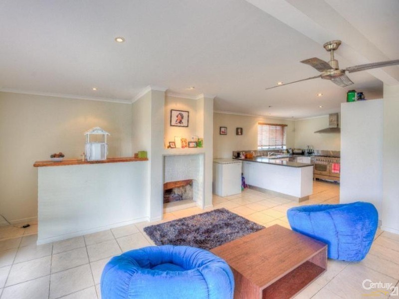 124 Bundilla Blvd, Mountain Creek QLD 4557