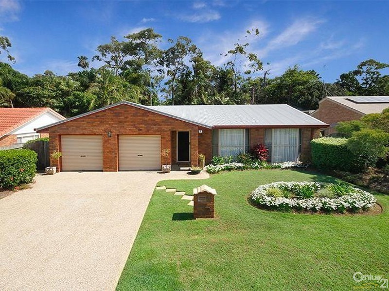 77 Poinsettia Avenue, Mooloolaba QLD 4557