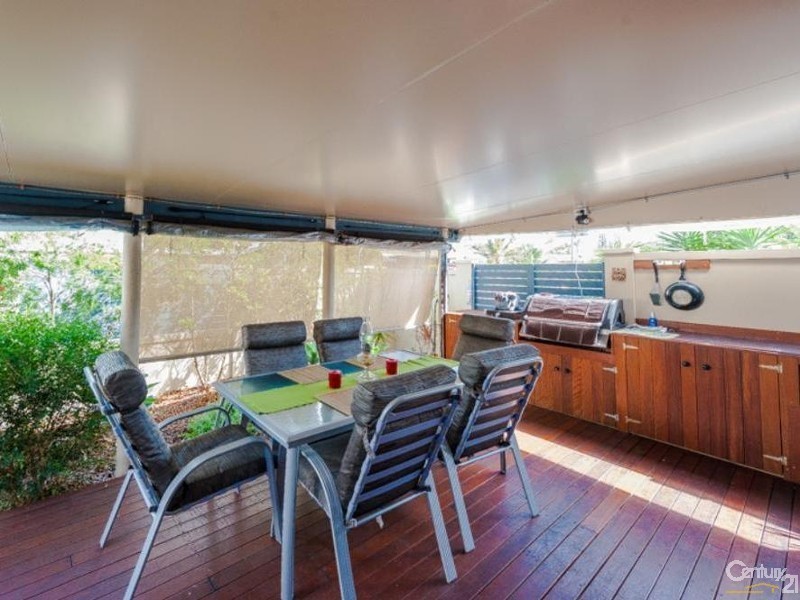 1/27 Saleng Crescent, Warana QLD 4575