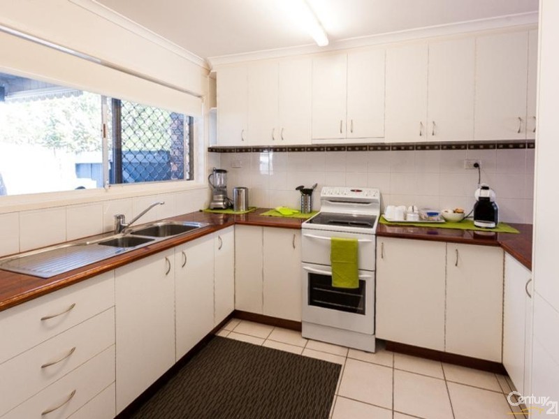 1/27 Saleng Crescent, Warana QLD 4575