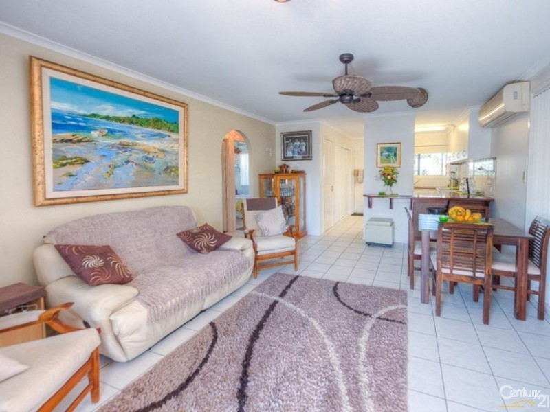 1/27 Saleng Crescent, Warana QLD 4575