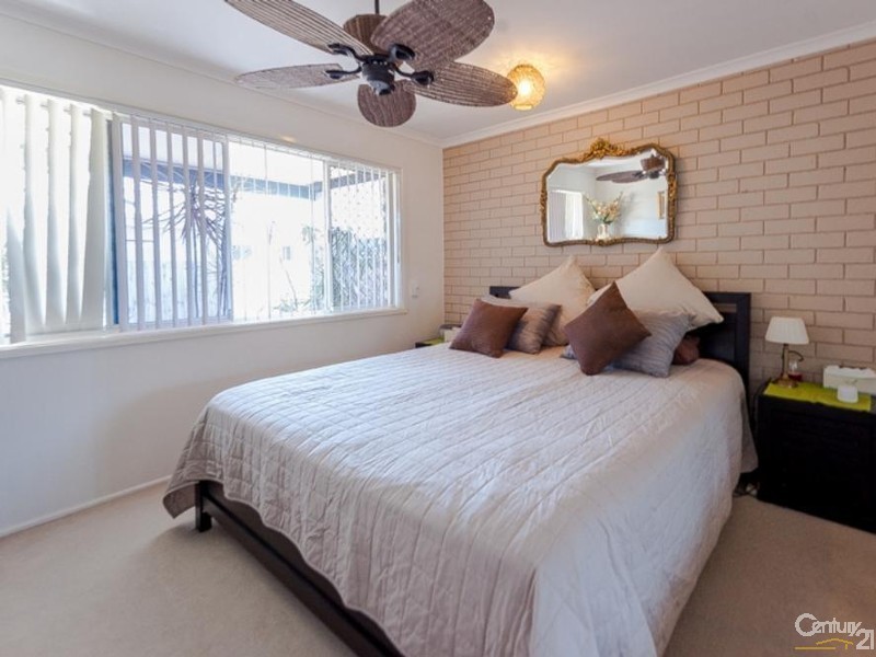 1/27 Saleng Crescent, Warana QLD 4575
