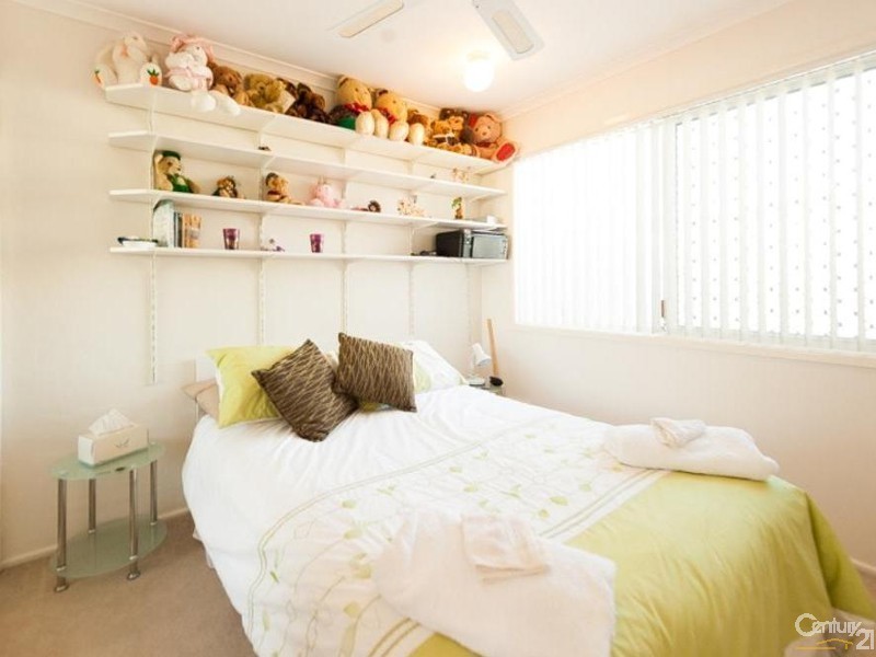 1/27 Saleng Crescent, Warana QLD 4575