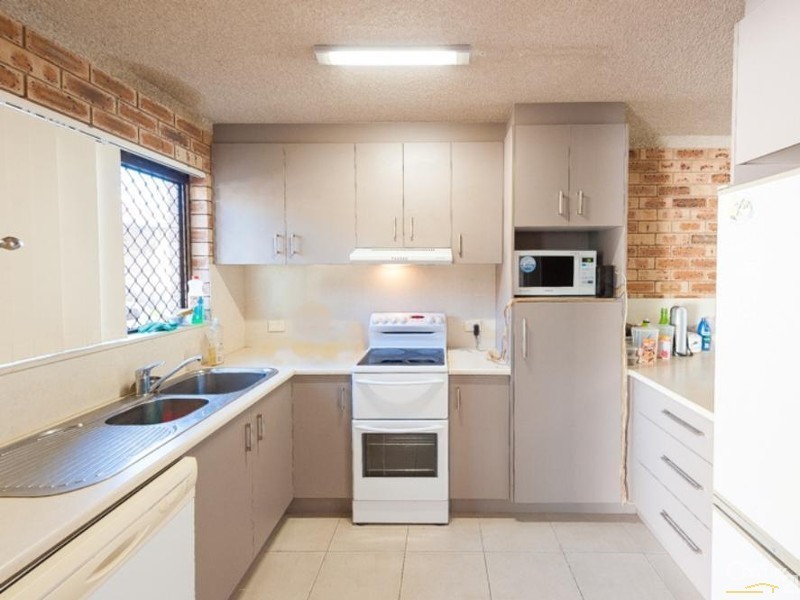 2/33 Walan Street, Mooloolaba QLD 4557