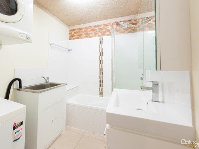 2/33 Walan Street, Mooloolaba QLD 4557