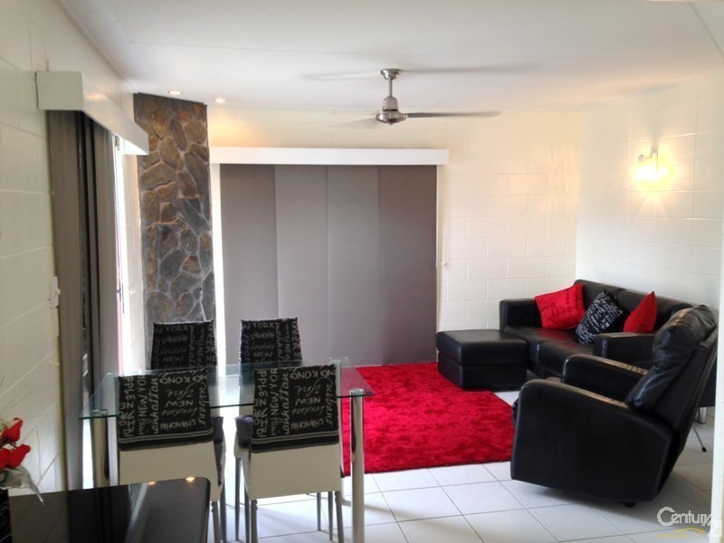 2/66 Broadsea Avenue, Maroochydore QLD 4558