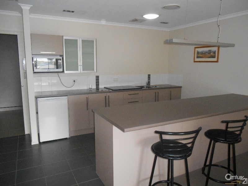 2/70 Nicklin Way, Buddina QLD 4575