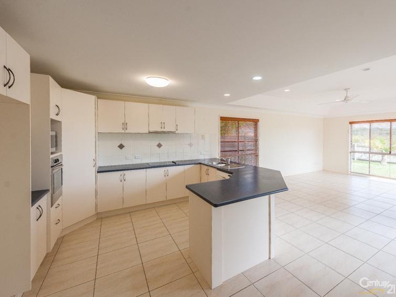 19 Quillback Court, Mountain Creek QLD 4557