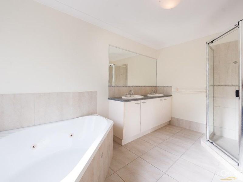 19 Quillback Court, Mountain Creek QLD 4557