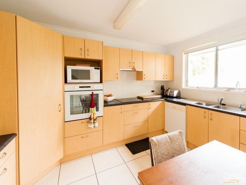 62 Lapoinya Crescent, Warana QLD 4575