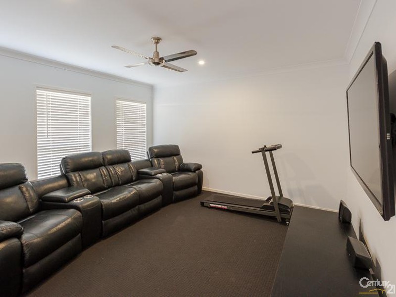 8 Spoonbill Drive, Forest Glen QLD 4556