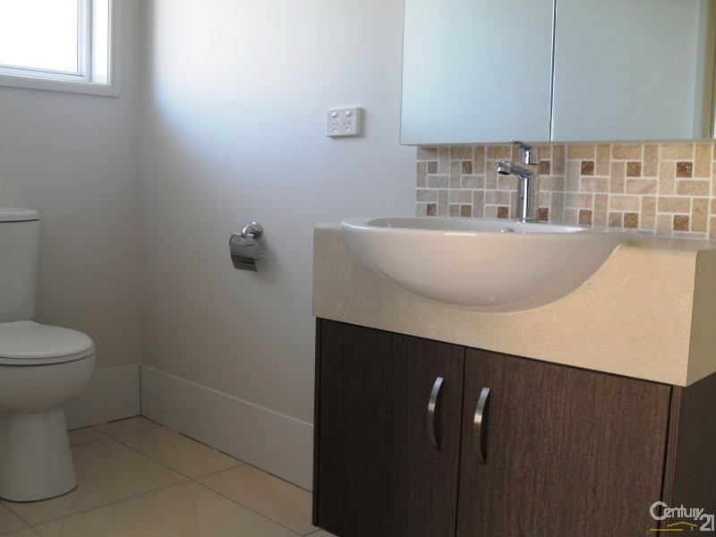 352 Main Road, Kuluin QLD 4558