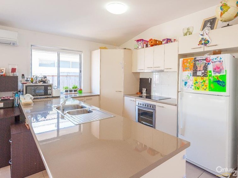 7 Ellis Place, Mountain Creek QLD 4557