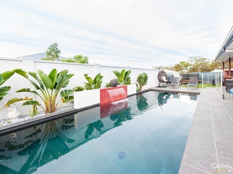 12 Goldfinch Close, Peregian Springs QLD 4573