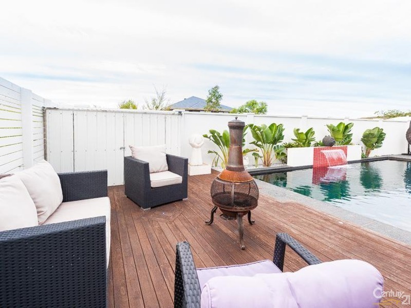 12 Goldfinch Close, Peregian Springs QLD 4573