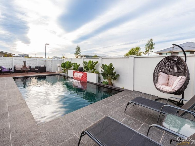 12 Goldfinch Close, Peregian Springs QLD 4573