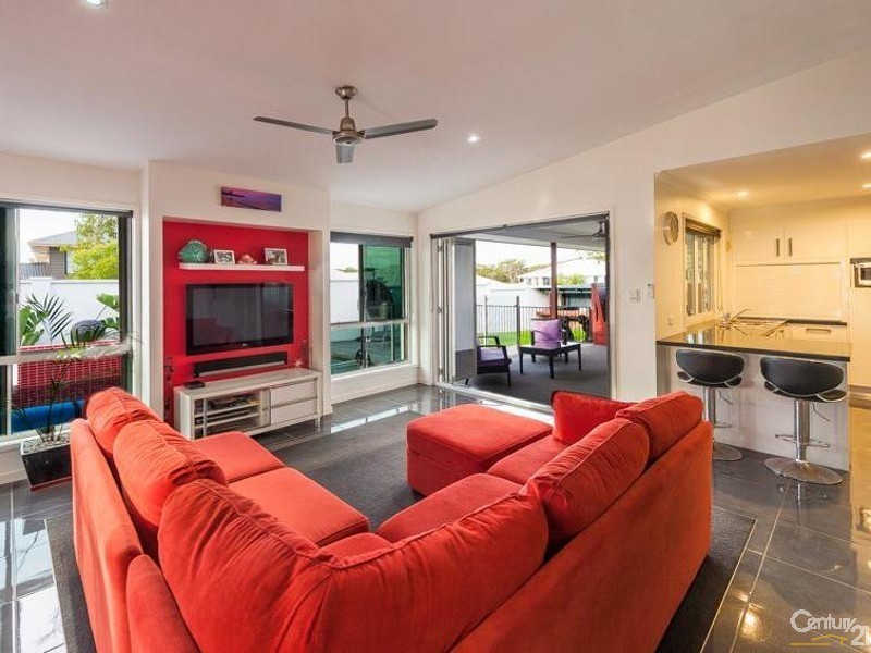 12 Goldfinch Close, Peregian Springs QLD 4573