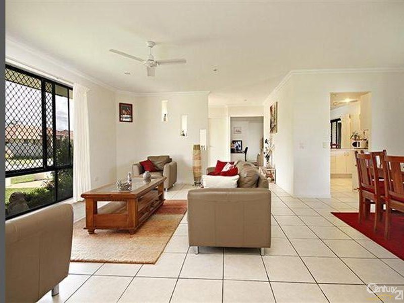 5 Baltimore Place, Kuluin QLD 4558