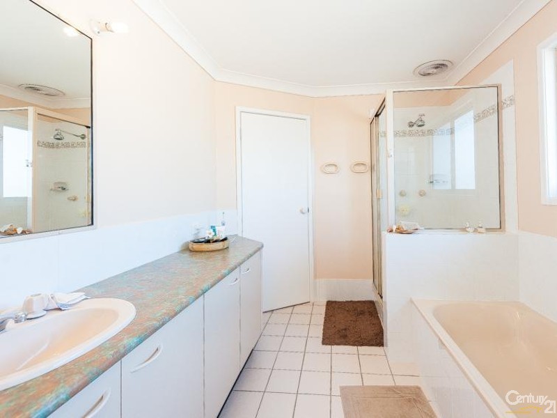 12 Godfreys Avenue, Bli Bli QLD 4560