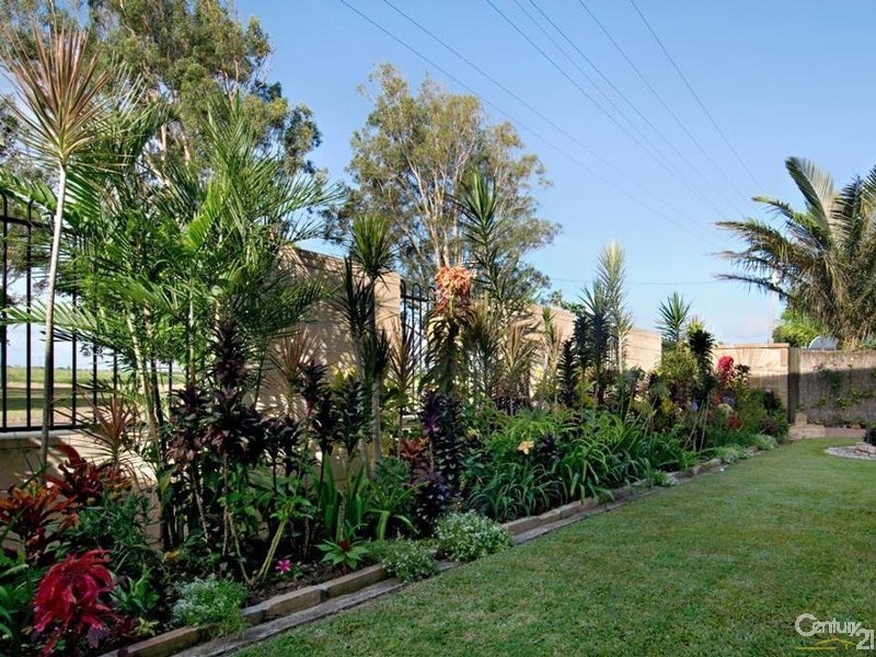 12 Godfreys Avenue, Bli Bli QLD 4560
