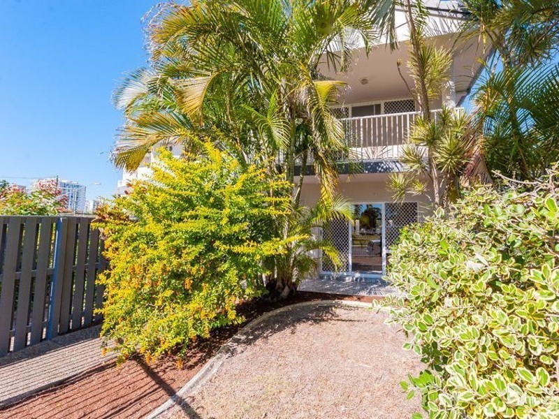 1/40 Memorial Avenue, Maroochydore QLD 4558