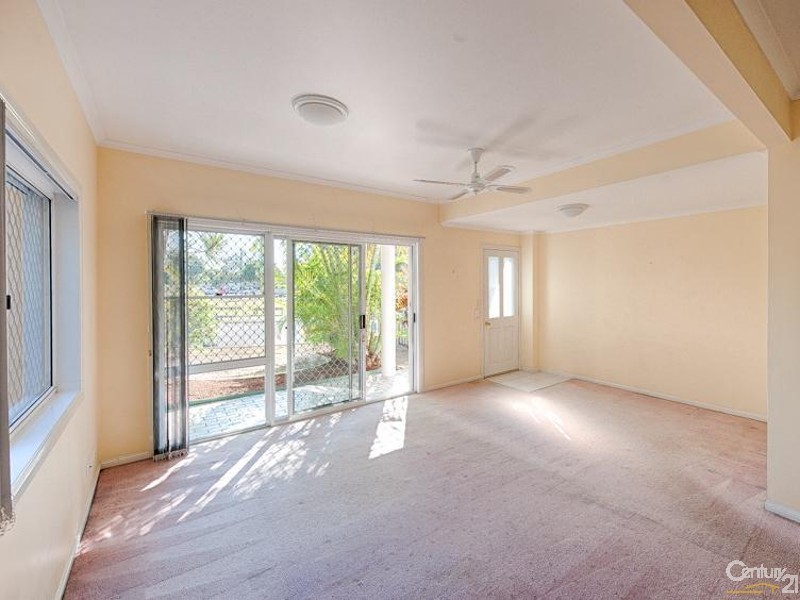 1/40 Memorial Avenue, Maroochydore QLD 4558