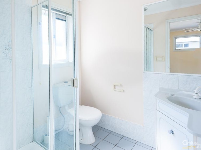 1/40 Memorial Avenue, Maroochydore QLD 4558