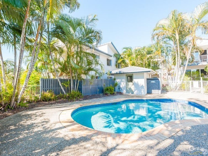 1/40 Memorial Avenue, Maroochydore QLD 4558