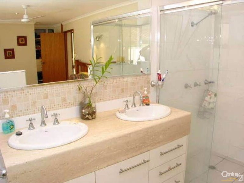 8 Kylee Crescent, Maroochydore QLD 4558