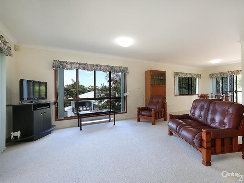 4 Sandpiper Place, Aroona QLD 4551