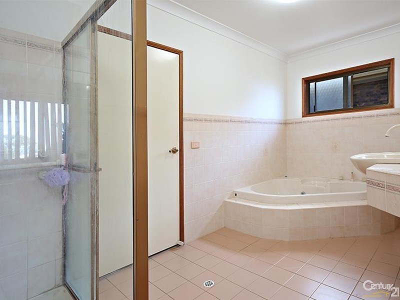 4 Sandpiper Place, Aroona QLD 4551