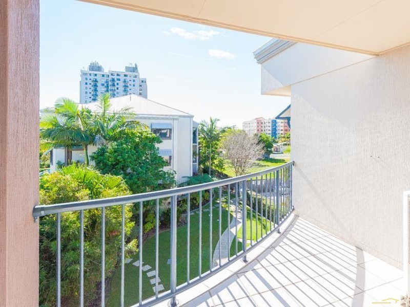 18/87 Duporth Avenue, Maroochydore QLD 4558