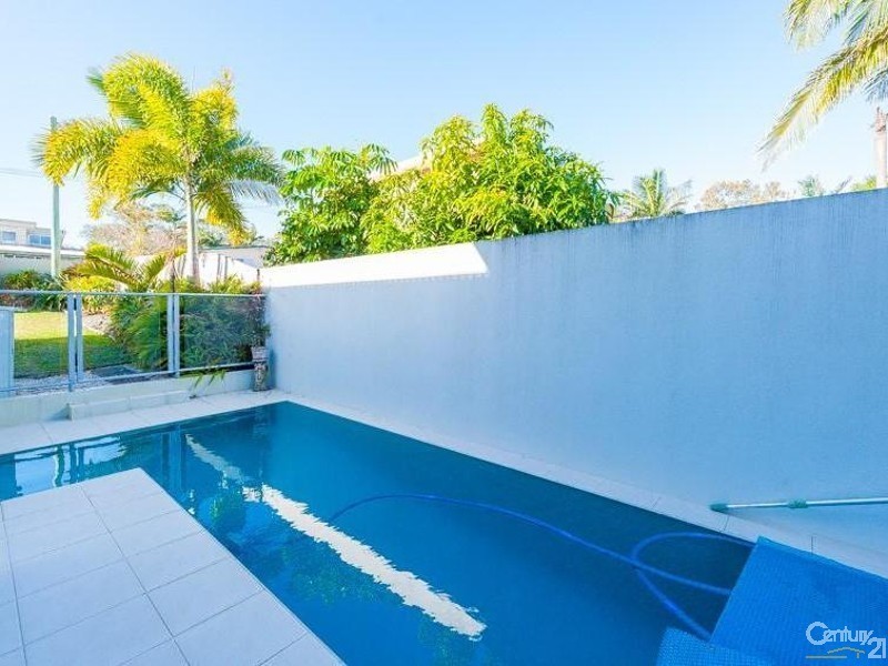 14 Palm Drive, Mooloolaba QLD 4557