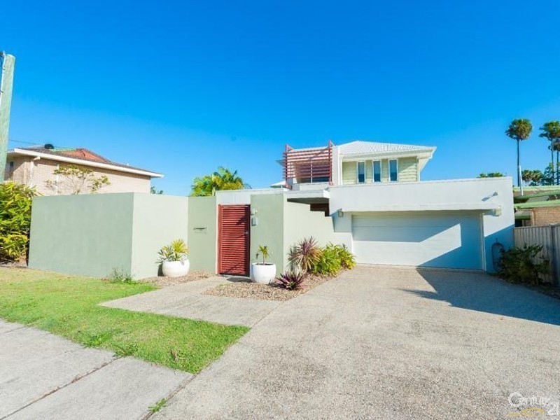 14 Palm Drive, Mooloolaba QLD 4557