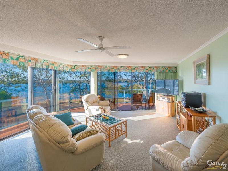 9/12 Picnic Point Esplanade, Maroochydore QLD 4558