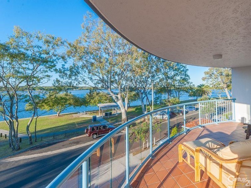 9/12 Picnic Point Esplanade, Maroochydore QLD 4558