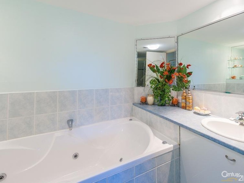 1/12 Picnic Point Esplanade, Maroochydore QLD 4558