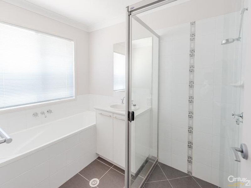 5 Piccabeen Street, Meridan Plains QLD 4551