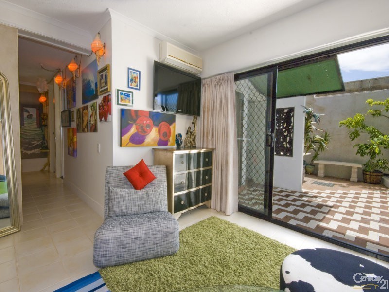 1/1 Mandin Street, Alexandra Headland QLD 4572