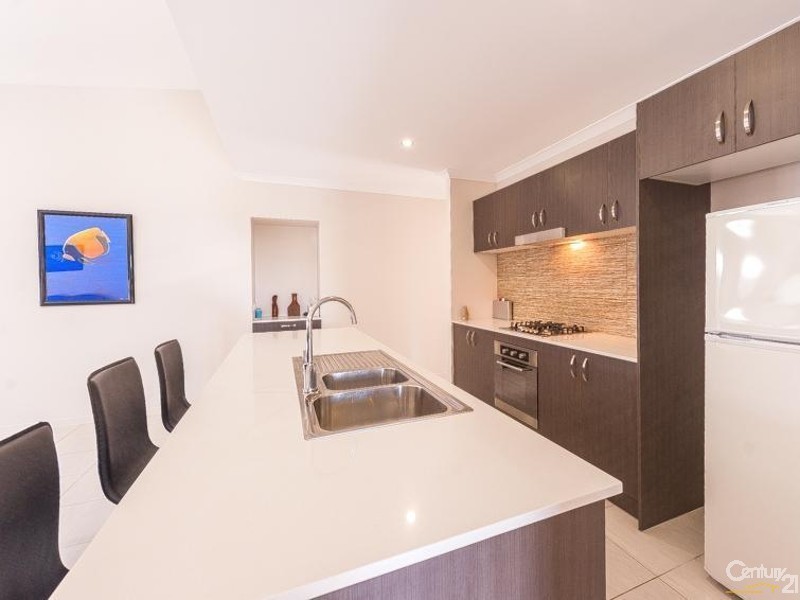 17 Forest Pines Blvd, Forest Glen QLD 4556