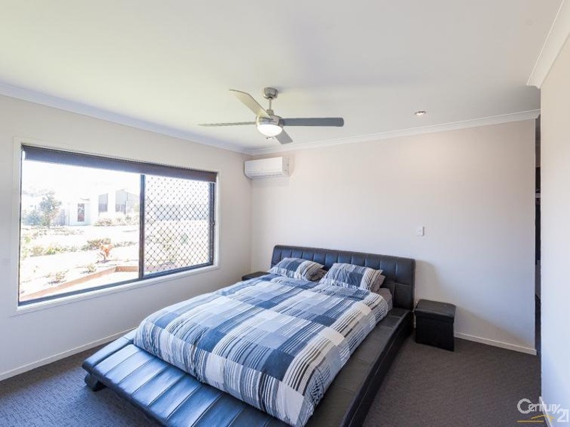 17 Forest Pines Blvd, Forest Glen QLD 4556