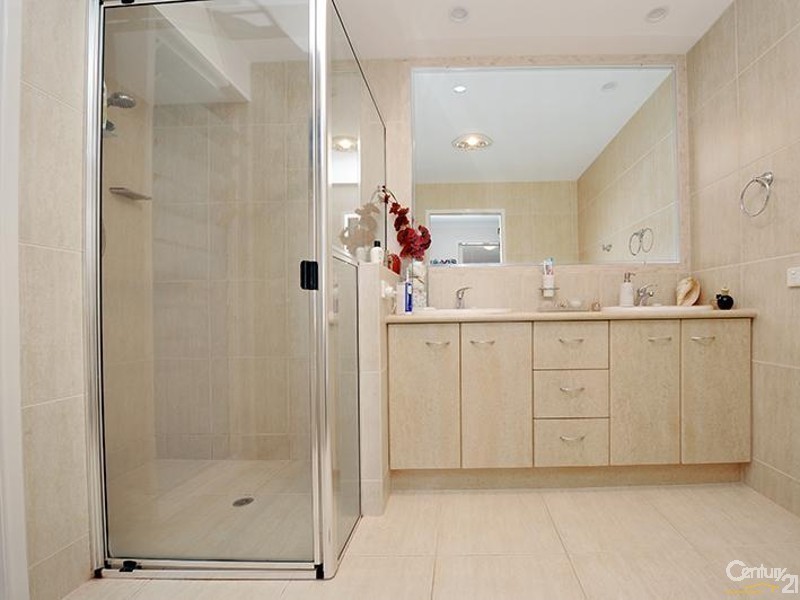 41 Moondarra Crescent, Mooloolaba QLD 4557