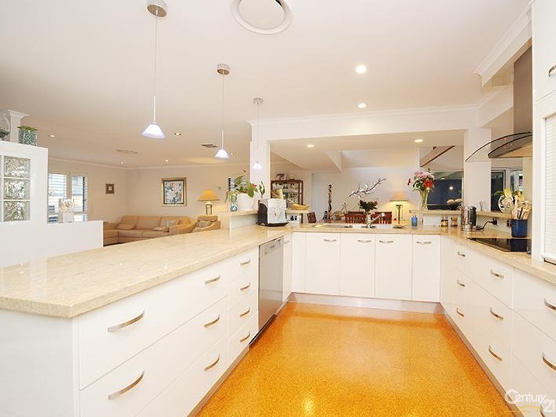 41 Moondarra Crescent, Mooloolaba QLD 4557