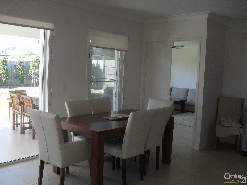 15 Myrtle Place, Mountain Creek QLD 4557