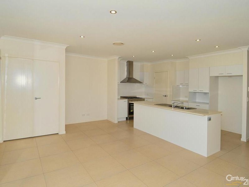 15 Myrtle Place, Mountain Creek QLD 4557