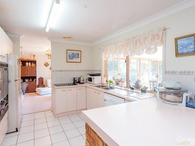 61 Parkway Drive, Mooloolaba QLD 4557