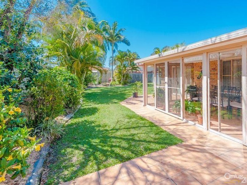 61 Parkway Drive, Mooloolaba QLD 4557